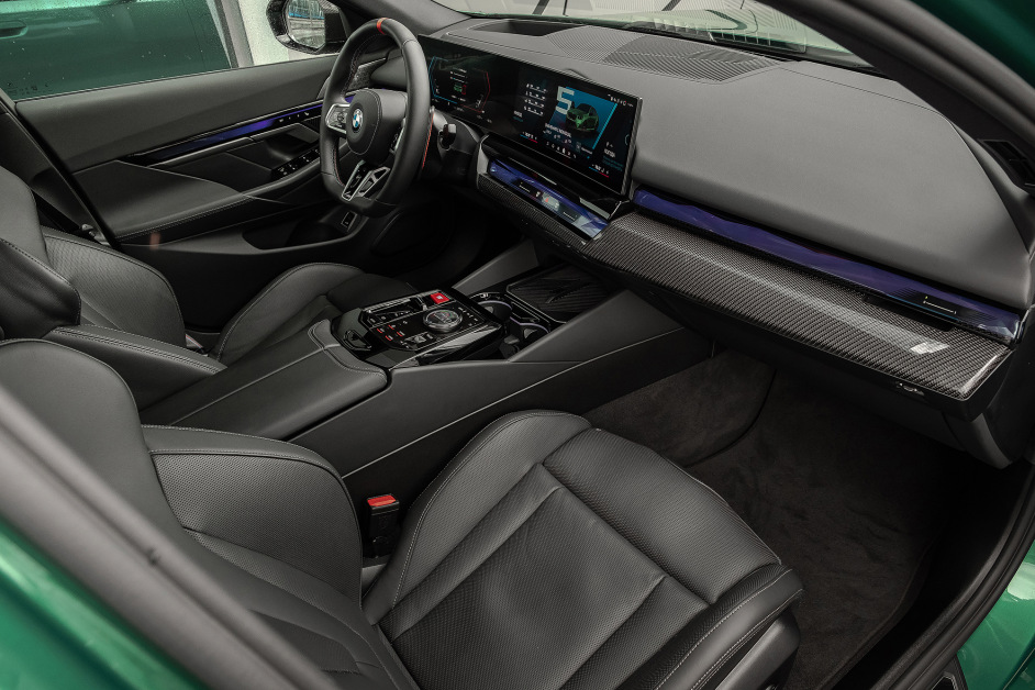 Аренда BMW M5 G90 в Москве