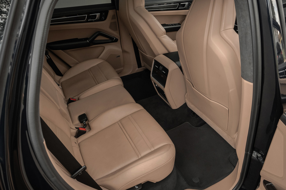 Аренда Porsche Cayenne GTS в Москве