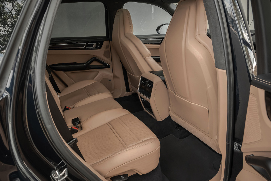 Аренда Porsche Cayenne GTS в Москве