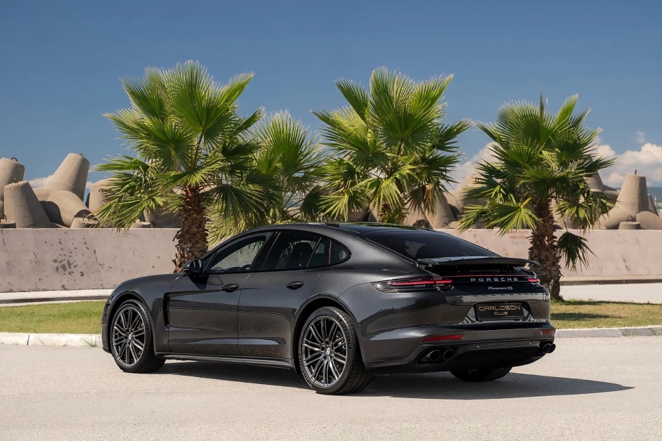 Аренда Porsche  в Сочи