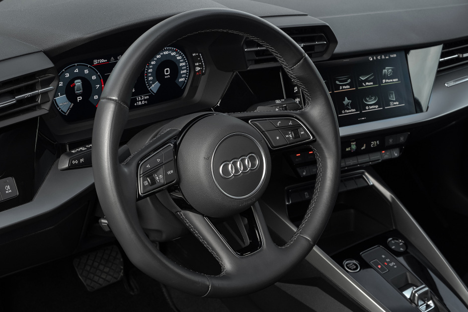 Аренда Audi A3 в Санкт-Петербурге