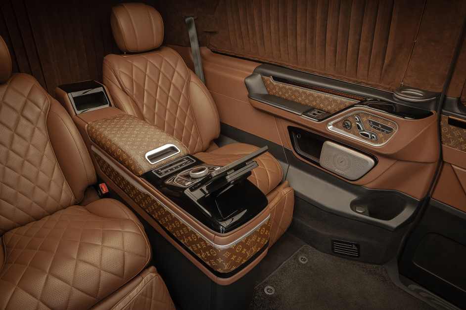 Аренда Mercedes V-class 250d VIP  в Москве