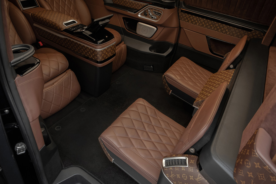 Аренда Mercedes V-class 250d VIP  в Москве