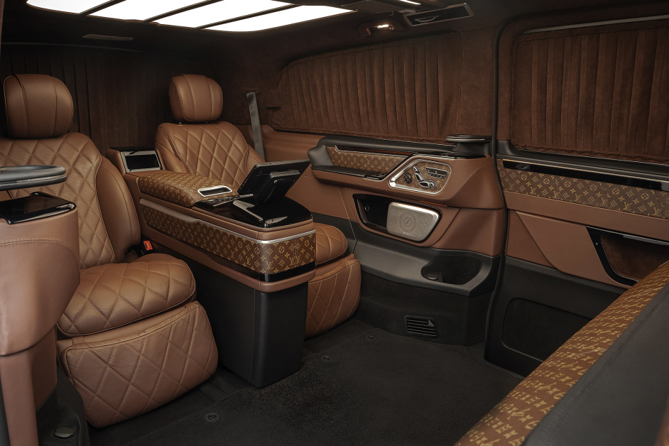Аренда Mercedes V-class 250d VIP  в Москве