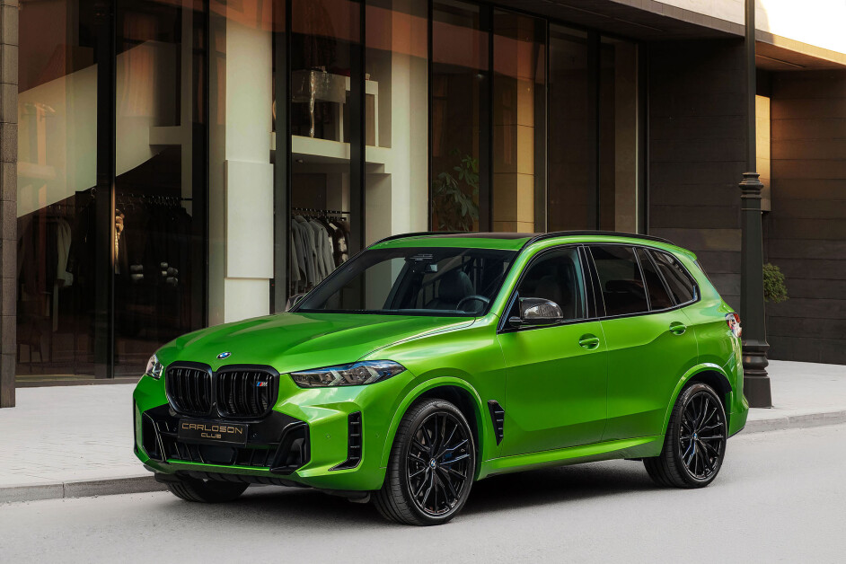 Аренда BMW X5 M60i в Москве