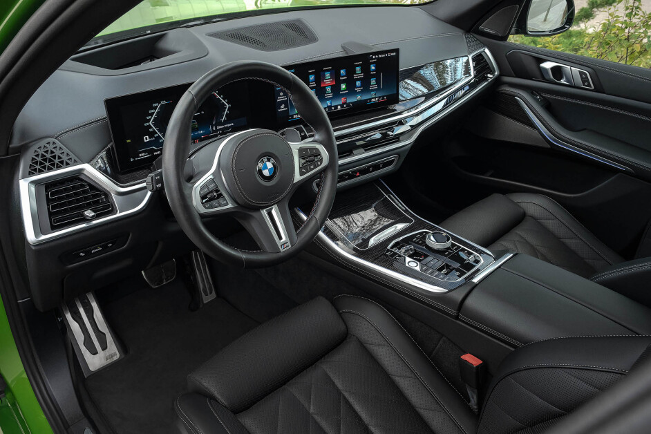 Аренда BMW X5 M60i в Москве