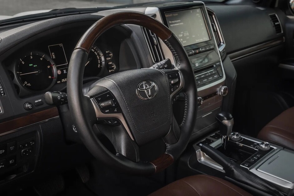 Аренда Toyota  в Сочи