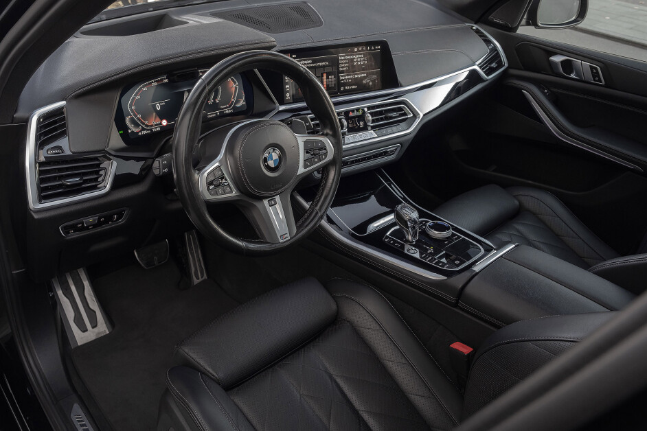 Аренда BMW X5 40i в Москве