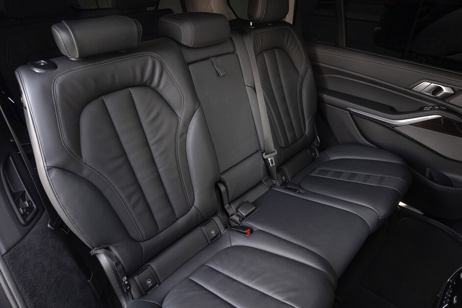 Аренда BMW X7 40i в Москве