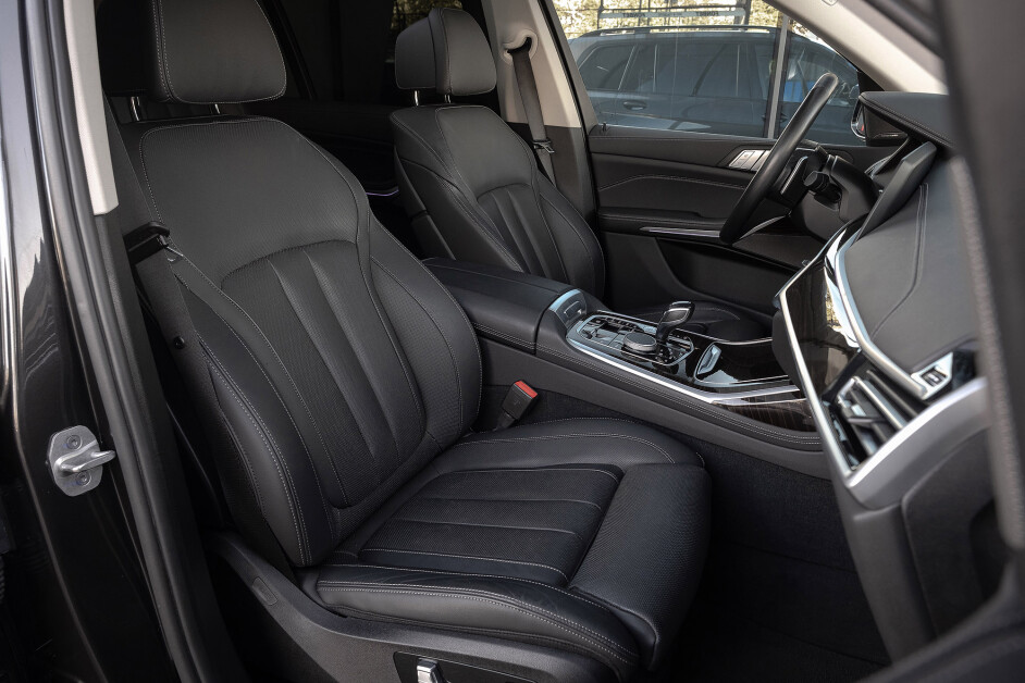 Аренда BMW X7 40i в Москве