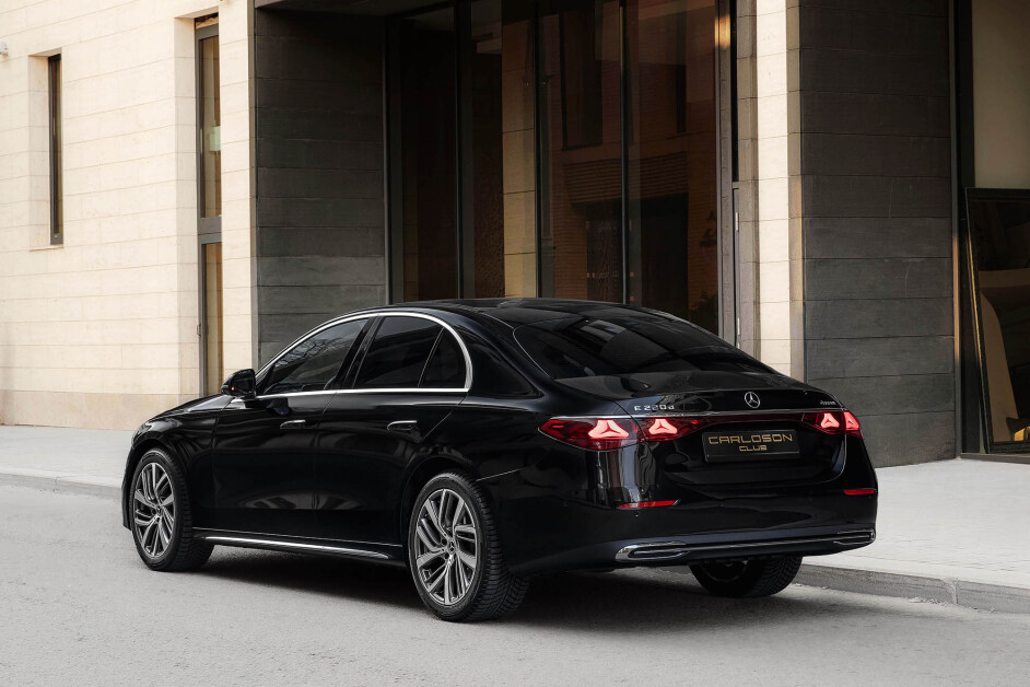 Аренда Mercedes E220d 4Matic в Москве