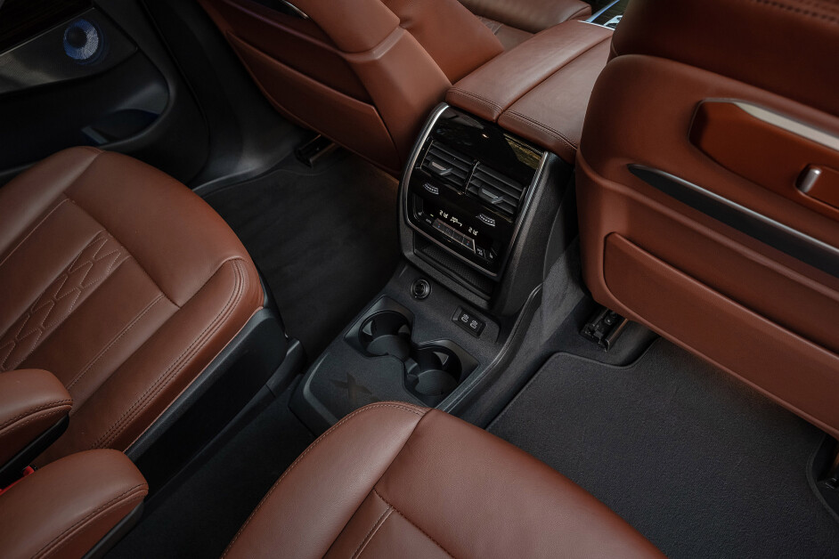 Аренда BMW X7 M60i в Москве