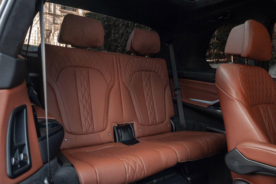 Аренда BMW X7 M60i в Москве