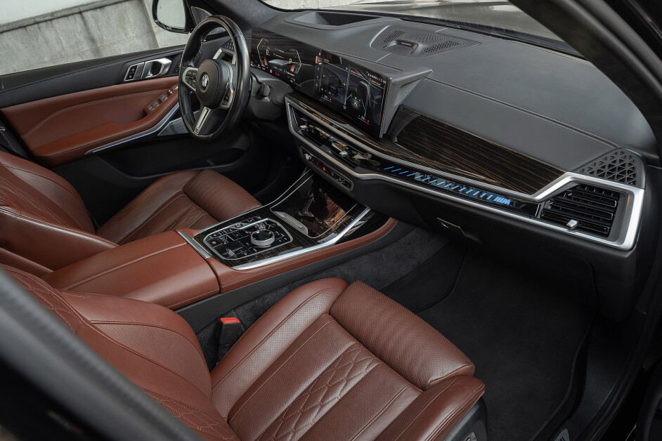 Аренда BMW X7 M60i в Москве
