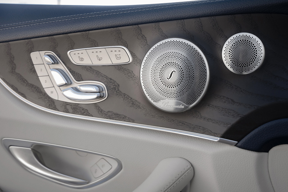 Аренда Mercedes E400 4matic Cabrio в Сочи