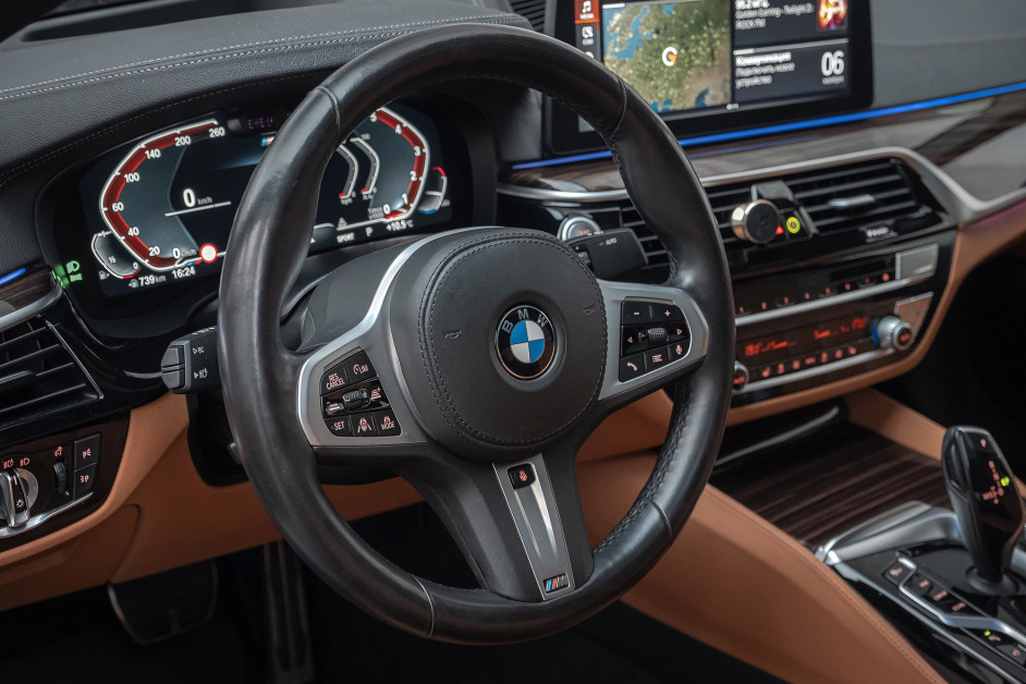 Аренда BMW 520i в Москве