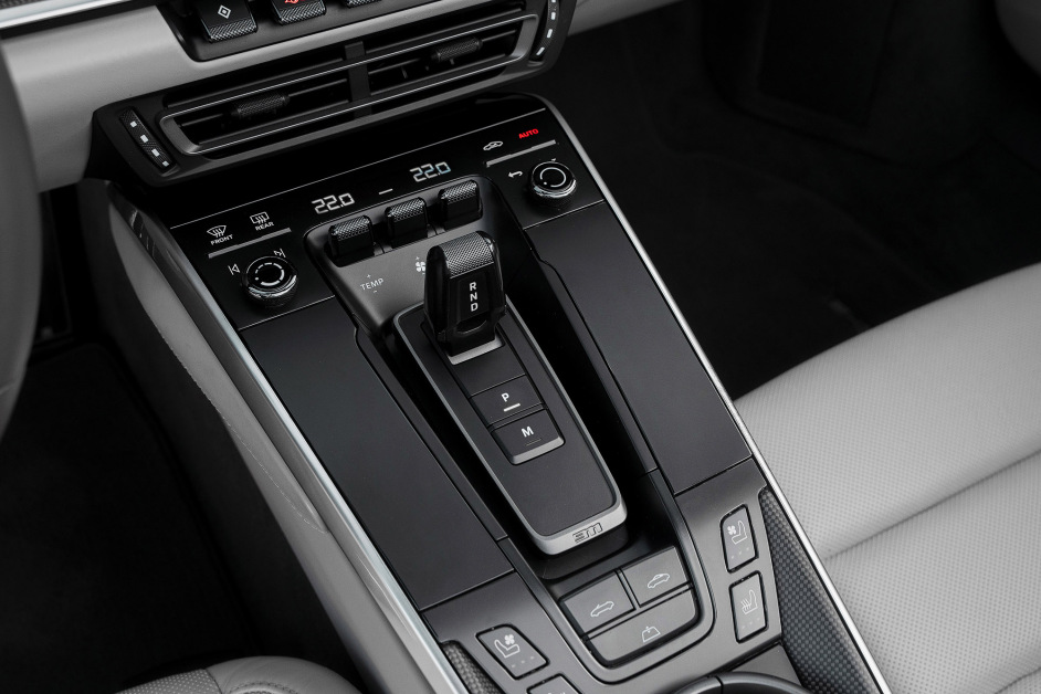 Аренда Porsche Carrera 4S в Сочи