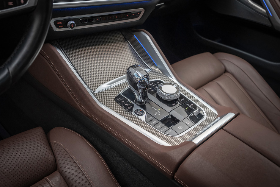 Аренда BMW X6 40i xDrive в Москве