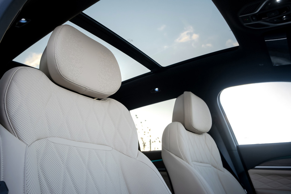 Аренда Geely Monjaro II rest. в Санкт-Петербурге