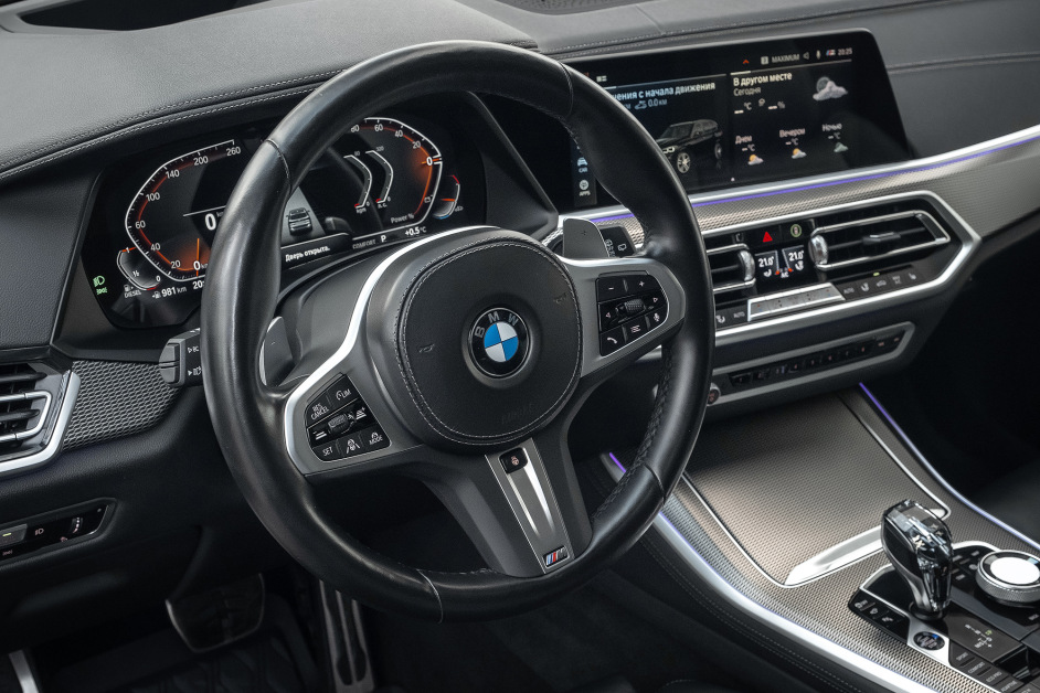 Аренда BMW X5 30d в Москве