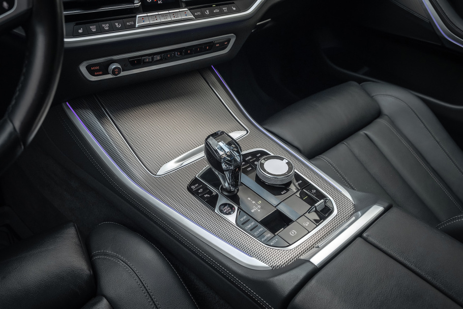 Аренда BMW X5 30d в Москве