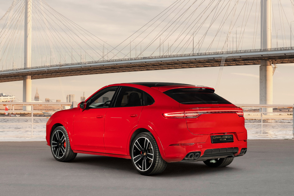 Аренда Porsche Cayenne в Санкт-Петербурге