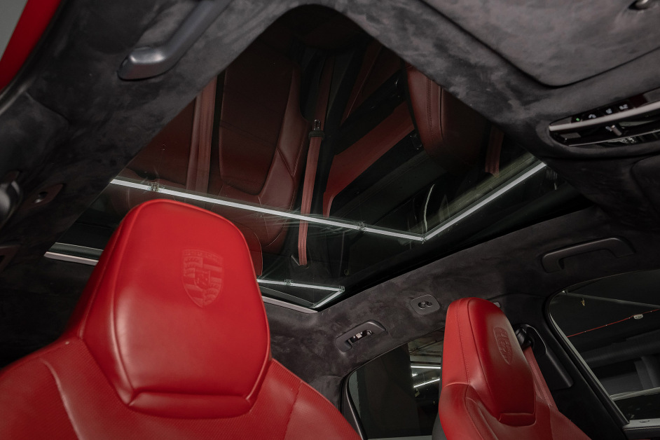 Аренда Porsche Cayenne в Санкт-Петербурге