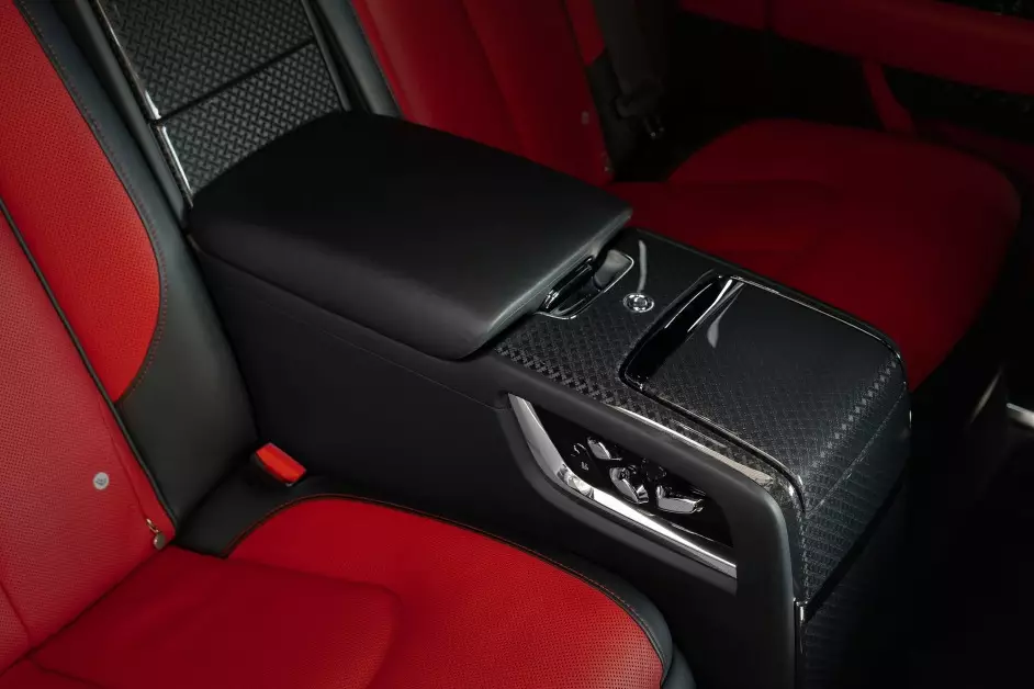 Rolls Royce Cullinan Black Badge