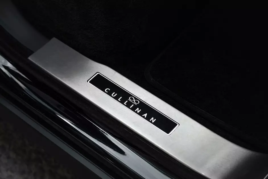 Rolls Royce Cullinan Black Badge