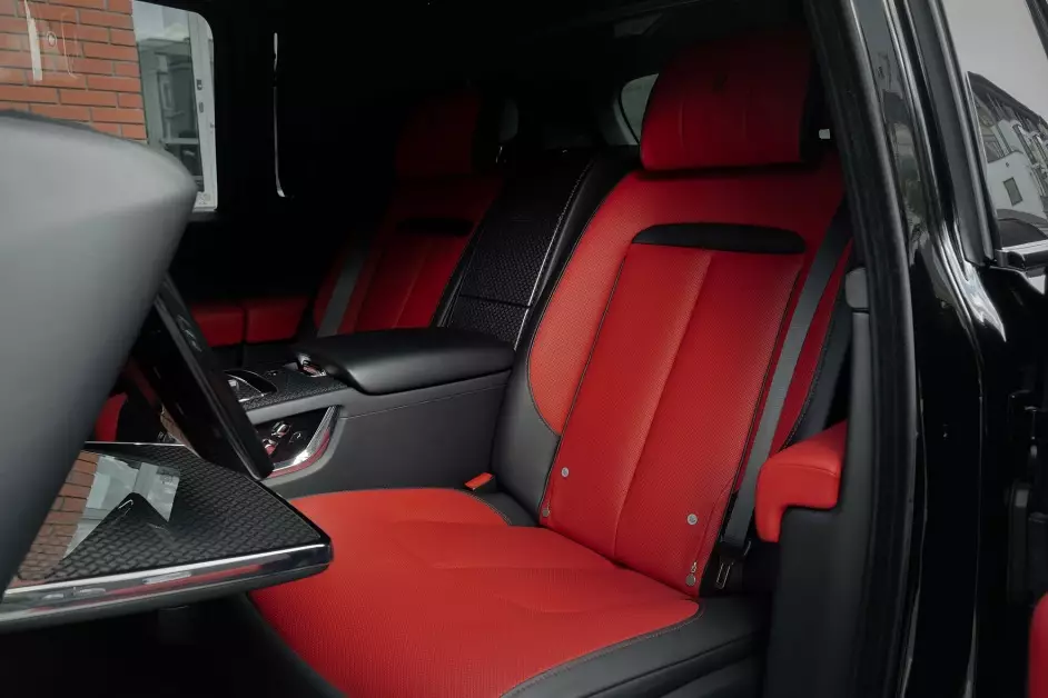 Rolls Royce Cullinan Black Badge