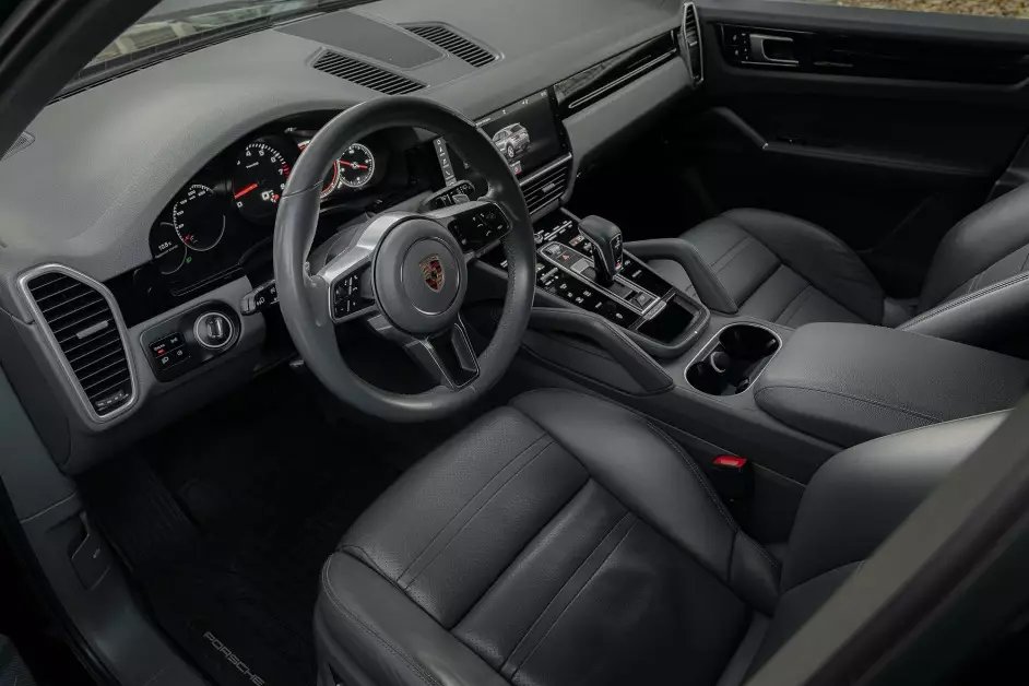 Porsche Cayenne NEW