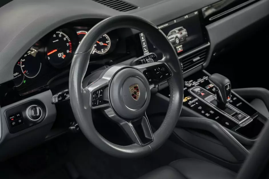 Porsche Cayenne NEW