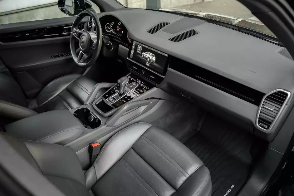 Porsche Cayenne NEW