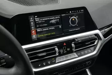 BMW 320i