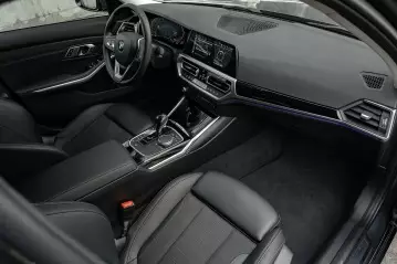 BMW 320i