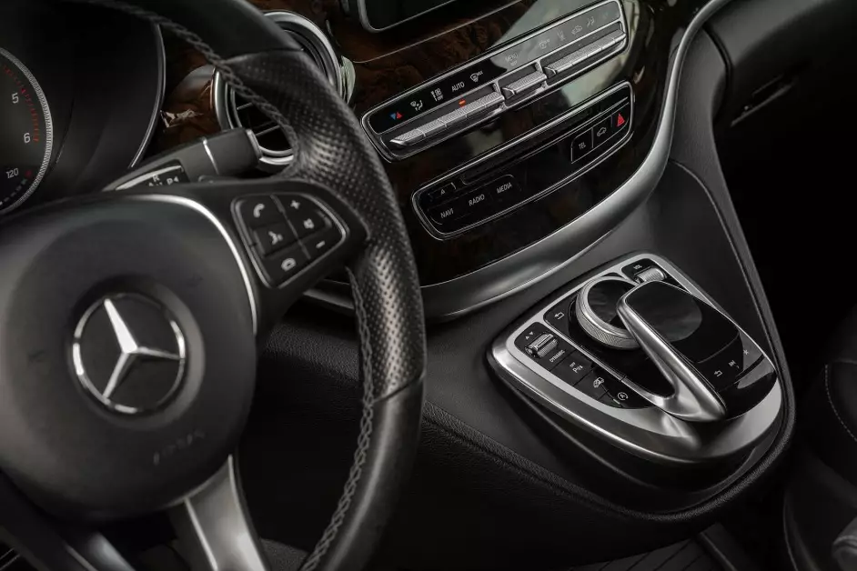 Mercedes V220d 4MATIC