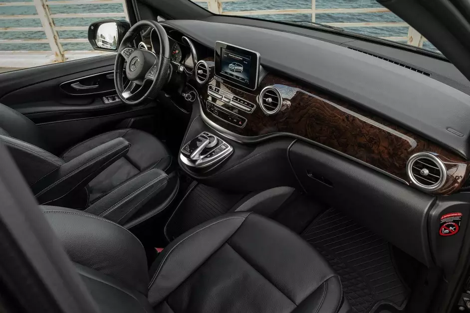 Mercedes V220d 4MATIC