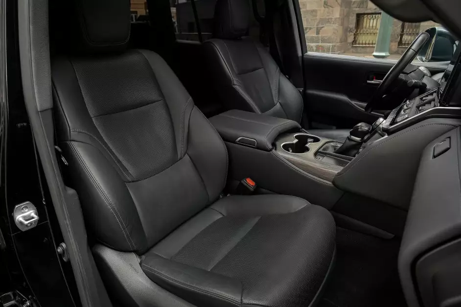 Toyota Land Cruiser 300
