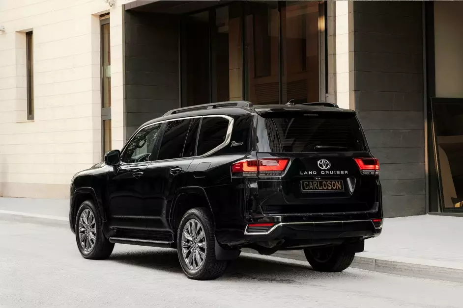 Toyota Land Cruiser 300