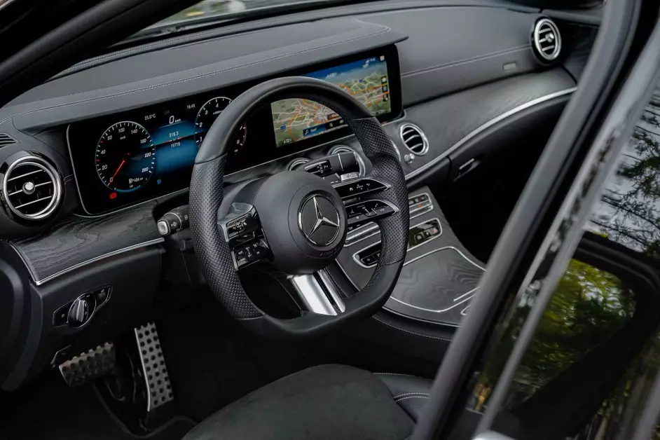 Mercedes E200