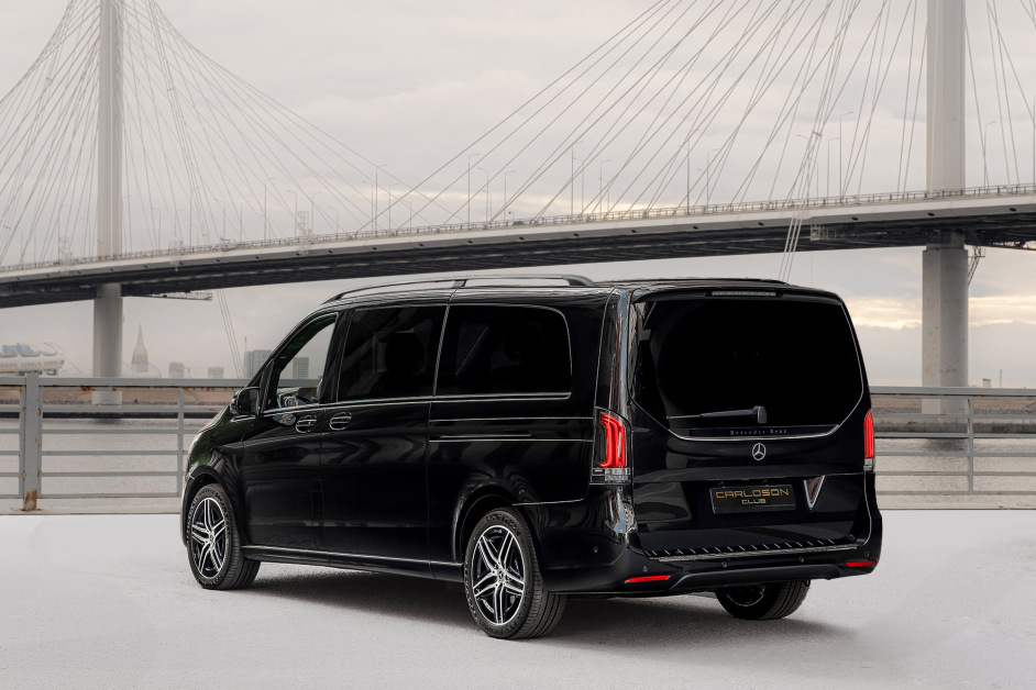 Аренда Mercedes V300d 4Matic в Санкт-Петербурге