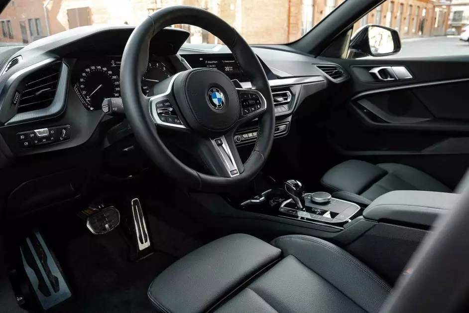 BMW 218 M-SPORT