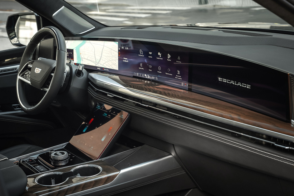 Аренда Cadillac Escalade rest. в Москве