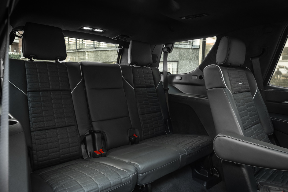 Аренда Cadillac Escalade rest. в Москве