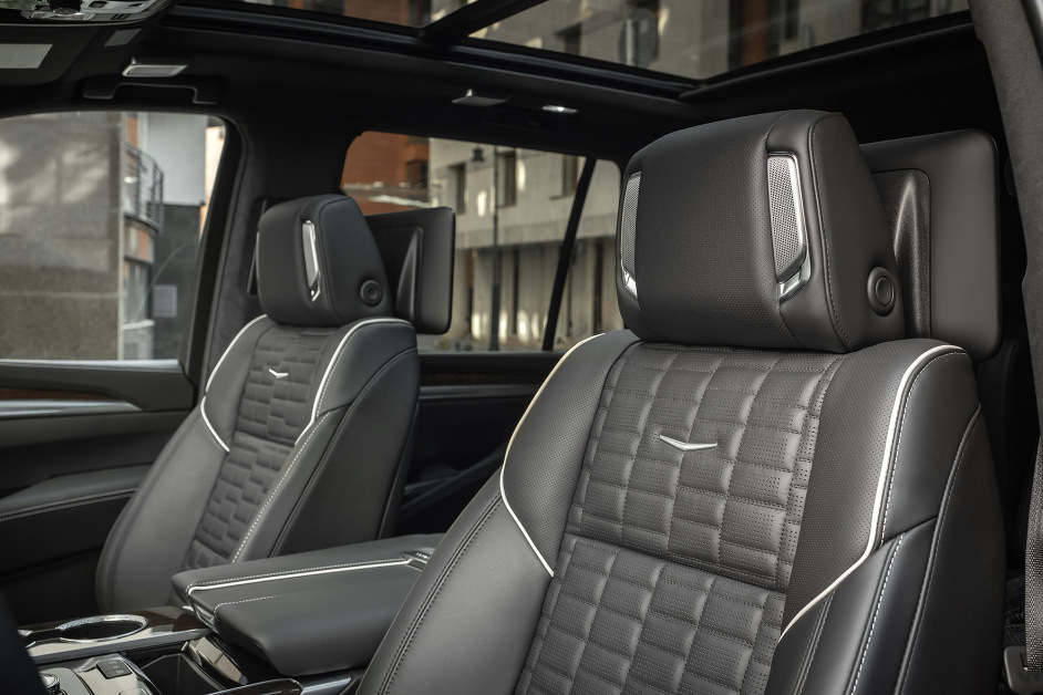 Аренда Cadillac Escalade rest. в Москве